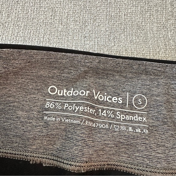 Outdoor Voices Blue, Black, and Gray Springs 7/8 Leggings - Picture 6 of 6
